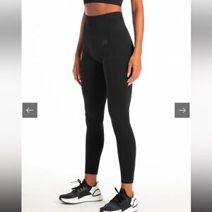 Pursue fitness ADAPT Seamless Leggings
Blackout